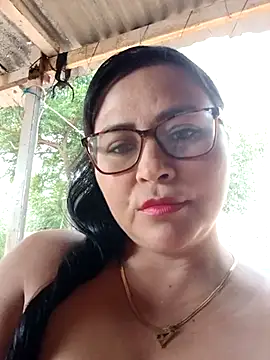 Snapshot of promiscuous-indecent-momm chatting on 8, 3, 2025 promiscuous-indecent-momm online show from 8, 3, 2025