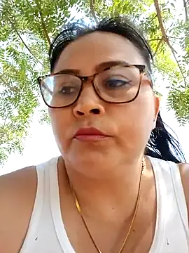 Snapshot of promiscuous-indecent-momm chatting on 10, 3, 2025 promiscuous-indecent-momm online show from 10, 3, 2025