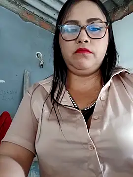 Snapshot of promiscuous-indecent-momm chatting on 24, 9, 2025 promiscuous-indecent-momm online show from 24, 9, 2025