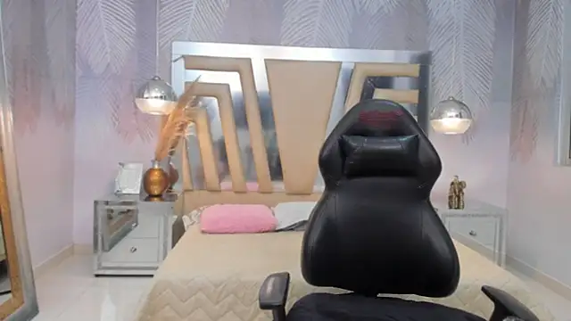 Snapshot of Layla_palmer chatting on 15, 2, 2025 Layla palmer online show from 15, 2, 2025