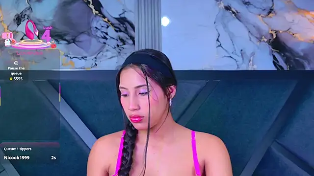 Snapshot of YesyHills chatting on 30, 9, 2025 YesyHills online show from 30, 9, 2025