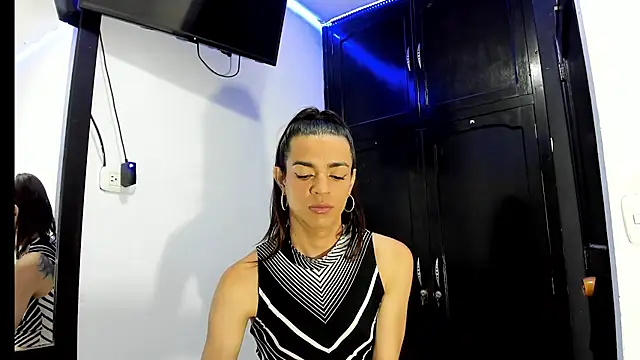 Dollcatalina online show from 3, 3, 2025