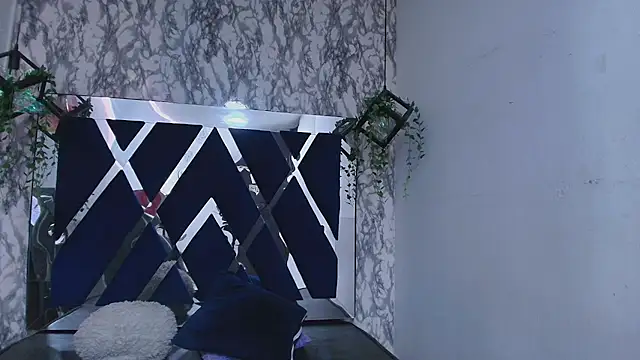 Snapshot of charlotte_bluee chatting on 4, 10, 2025 charlotte bluee online show from 4, 10, 2025