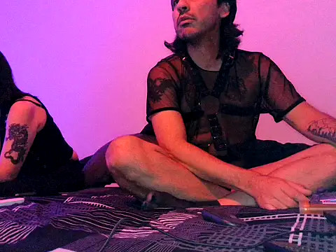 Snapshot of Iscariot19 chatting on 31, 10, 2025 Iscariot19 online show from 31, 10, 2025