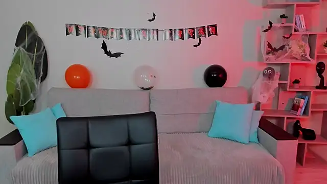 GabriellaMays online show from 16, 10, 2025