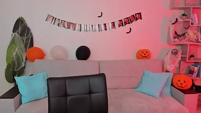 GabriellaMays online show from 1, 11, 2025