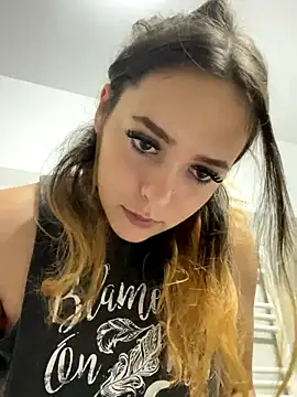 Snapshot of Pussy4564N chatting on 29, 9, 2025 Pussy4564N online show from 29, 9, 2025