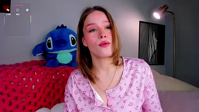 Snapshot of TaiteBayles chatting on 13, 10, 2025 TaiteBayles online show from 13, 10, 2025