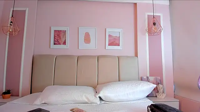 Snapshot of Annie_rhoades chatting on 15, 12, 2025 Annie rhoades online show from 15, 12, 2025