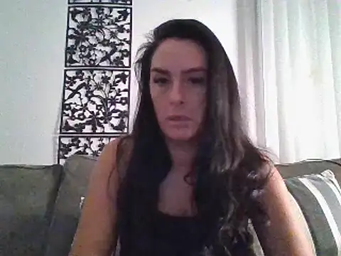 Layla Gilf Mae online show from 20, 3, 2025