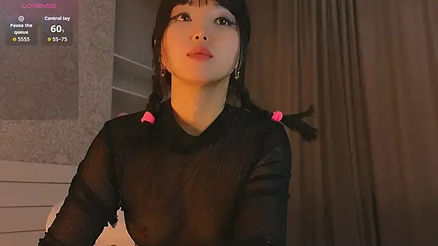 Demonic Angel  online show from 15, 11, 2025