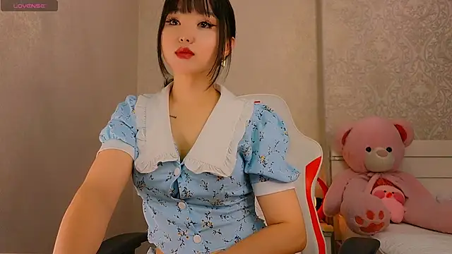 Demonic Angel  online show from 19, 5, 2026