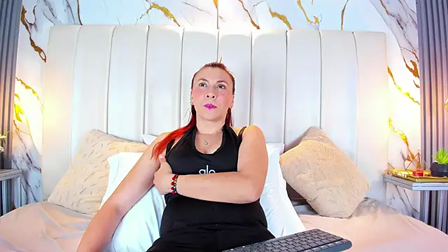 EvaMillins online show from 17, 9, 2025