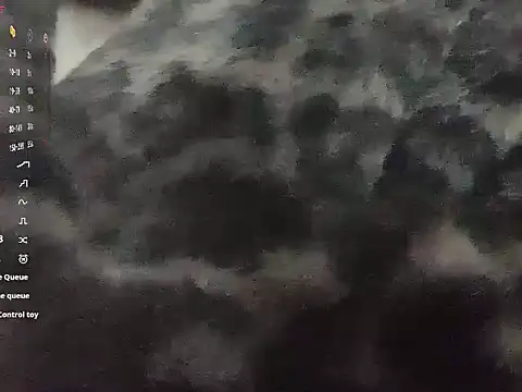 Snapshot of a-lian chatting on 7, 3, 2025 a-lian online show from 7, 3, 2025