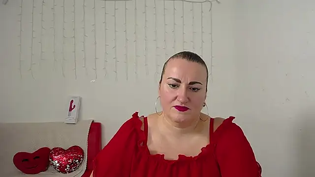 DianaMGG online show from 10, 11, 2025