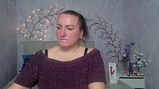 Snapshot of DianaMGG chatting on 24, 4, 2026 DianaMGG online show from 24, 4, 2026