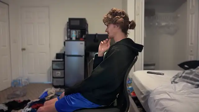 Snapshot of greekmythics chatting on 9, 11, 2025 greekmythics online show from 9, 11, 2025