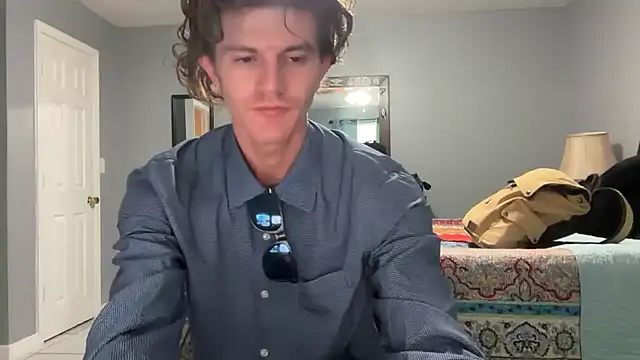 Snapshot of greekmythics chatting on 4, 12, 2025 greekmythics online show from 4, 12, 2025