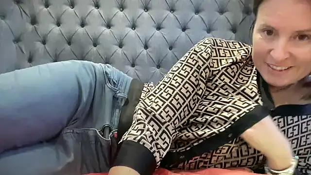 Snapshot of eatmypie69 chatting on 7, 11, 2025 eatmypie69 online show from 7, 11, 2025