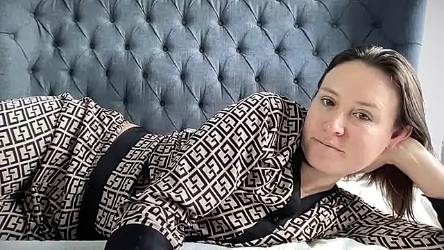 Snapshot of eatmypie69 chatting on 10, 11, 2025 eatmypie69 online show from 10, 11, 2025