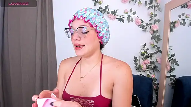 Snapshot of Baby_Asshley chatting on 5, 10, 2025 Baby Asshley online show from 5, 10, 2025