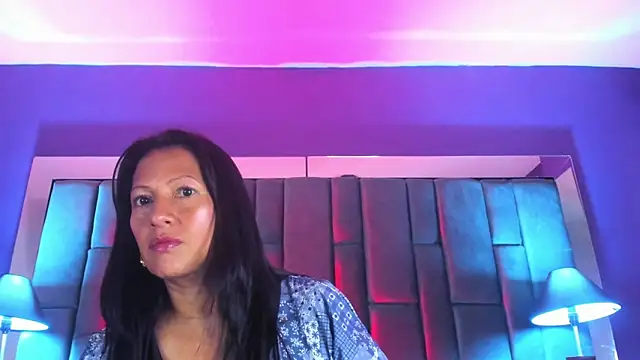 Snapshot of Aisha_Nowak chatting on 7, 3, 2025 Aisha Nowak online show from 7, 3, 2025