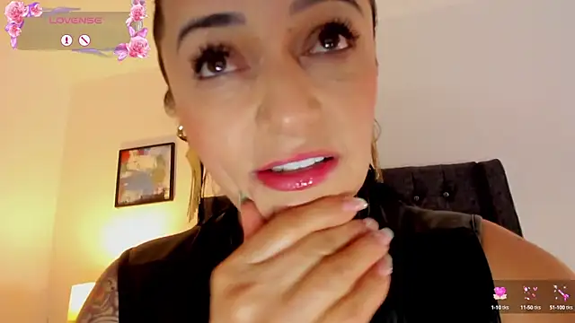 Skay Hot online show from 26, 1, 2025