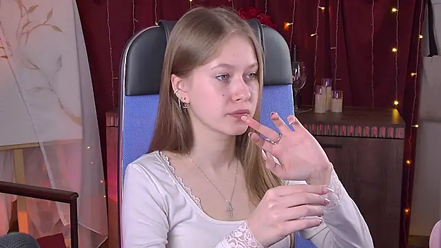 EveMundie online show from 9, 4, 2026