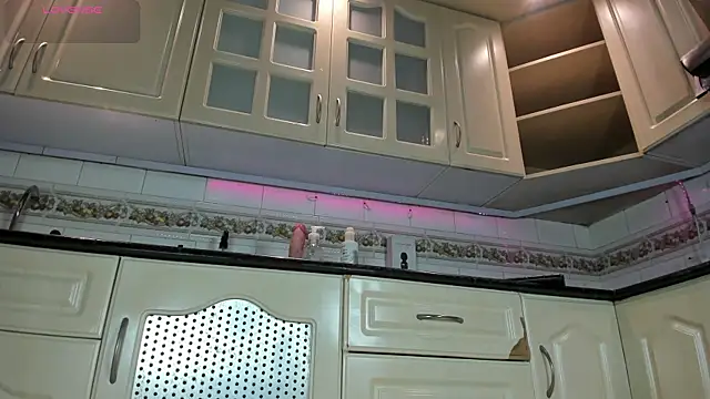 AnahisBennett online show from 13, 2, 2026