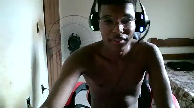 Snapshot of pauzudobr4 chatting on 15, 2, 2025 pauzudobr4 online show from 15, 2, 2025