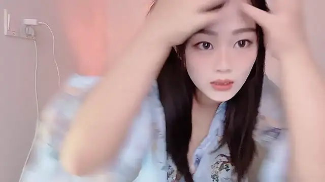 Snapshot of yueyue2003 chatting on 27, 2, 2025 yueyue2003 online show from 27, 2, 2025