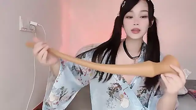 Snapshot of yueyue2003 chatting on 4, 3, 2025 yueyue2003 online show from 4, 3, 2025