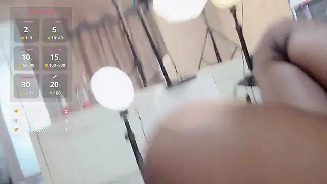 Snapshot of yueyue2003 chatting on 27, 9, 2025 yueyue2003 online show from 27, 9, 2025