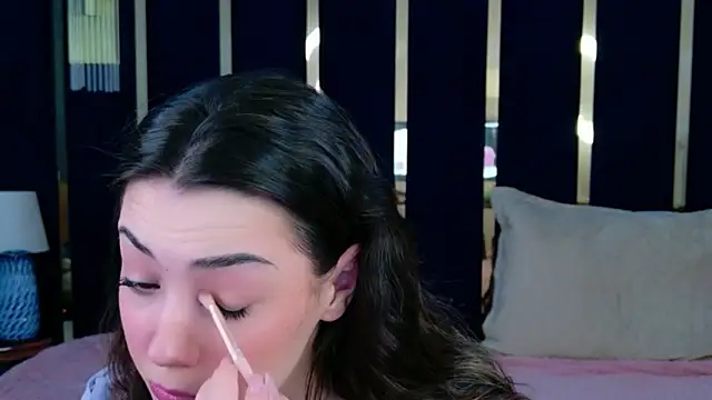 Alice Deleon online show from 25, 2, 2026