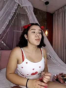 EmmaSulivan online show from 1, 3, 2025