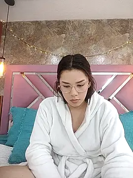 EmmaSulivan online show from 24, 10, 2025