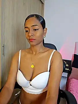 Snapshot of PhoenixZoantharia chatting on 19, 2, 2025 PhoenixZoantharia online show from 19, 2, 2025