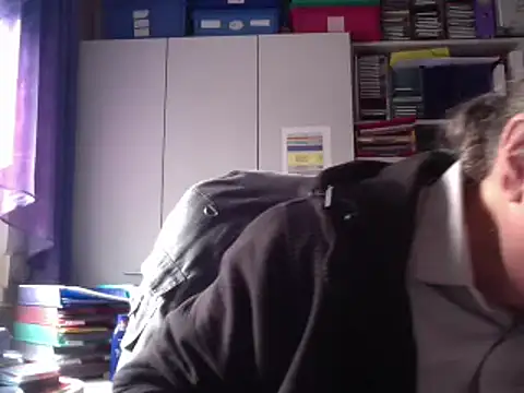 HMStraps01 online show from 12, 12, 2024