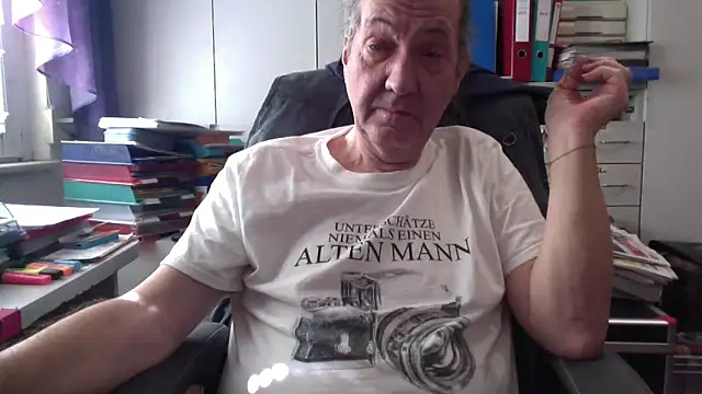 HMStraps01 online show from 25, 2, 2025