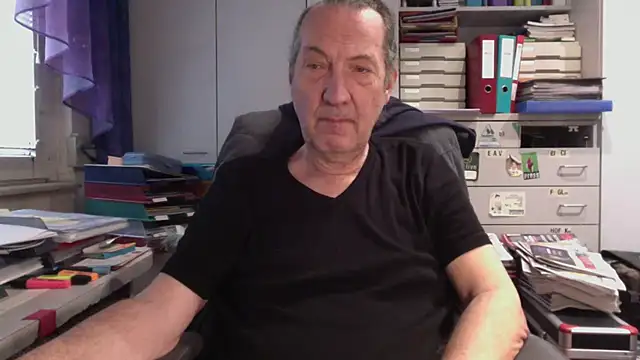 HMStraps01 online show from 26, 2, 2025