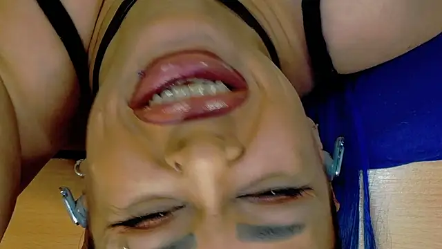 Snapshot of Sophie-Rosenfeld chatting on 18, 10, 2025 Sophie-Rosenfeld online show from 18, 10, 2025