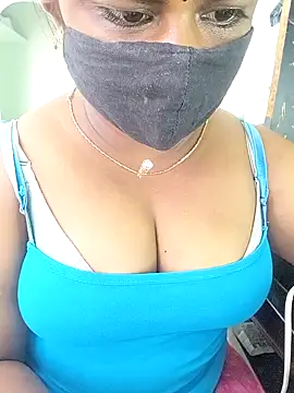 Snapshot of deepikasree chatting on 18, 9, 2025 deepikasree online show from 18, 9, 2025