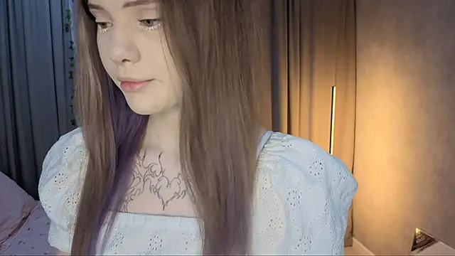 Snapshot of CarolinePepper chatting on 15, 4, 2026 CarolinePepper online show from 15, 4, 2026