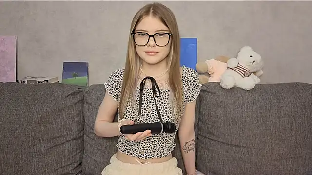 Snapshot of CarolinePepper chatting on 24, 5, 2026 CarolinePepper online show from 24, 5, 2026