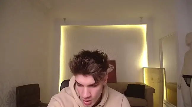 Snapshot of MaxKaiden chatting on 6, 3, 2025 MaxKaiden online show from 6, 3, 2025