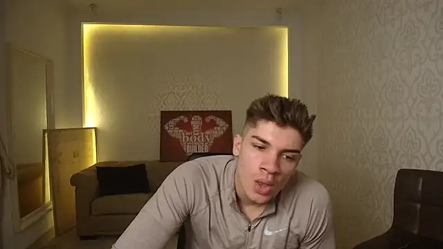 Snapshot of MaxKaiden chatting on 12, 3, 2025 MaxKaiden online show from 12, 3, 2025