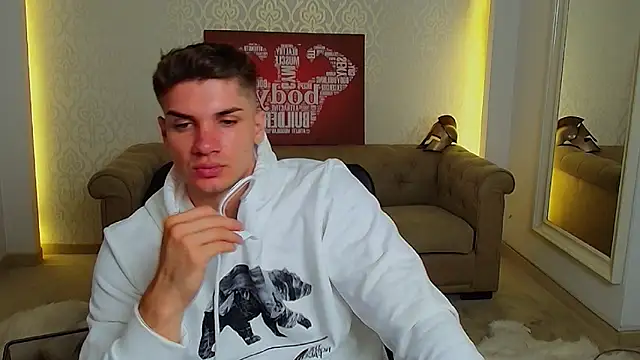 Snapshot of MaxKaiden chatting on 17, 9, 2025 MaxKaiden online show from 17, 9, 2025