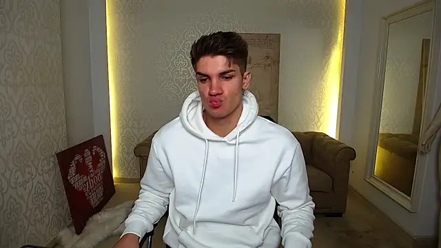 Snapshot of MaxKaiden chatting on 30, 9, 2025 MaxKaiden online show from 30, 9, 2025