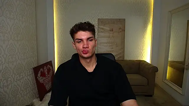 Snapshot of MaxKaiden chatting on 2, 10, 2025 MaxKaiden online show from 2, 10, 2025