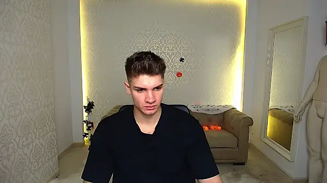 Snapshot of MaxKaiden chatting on 20, 10, 2025 MaxKaiden online show from 20, 10, 2025